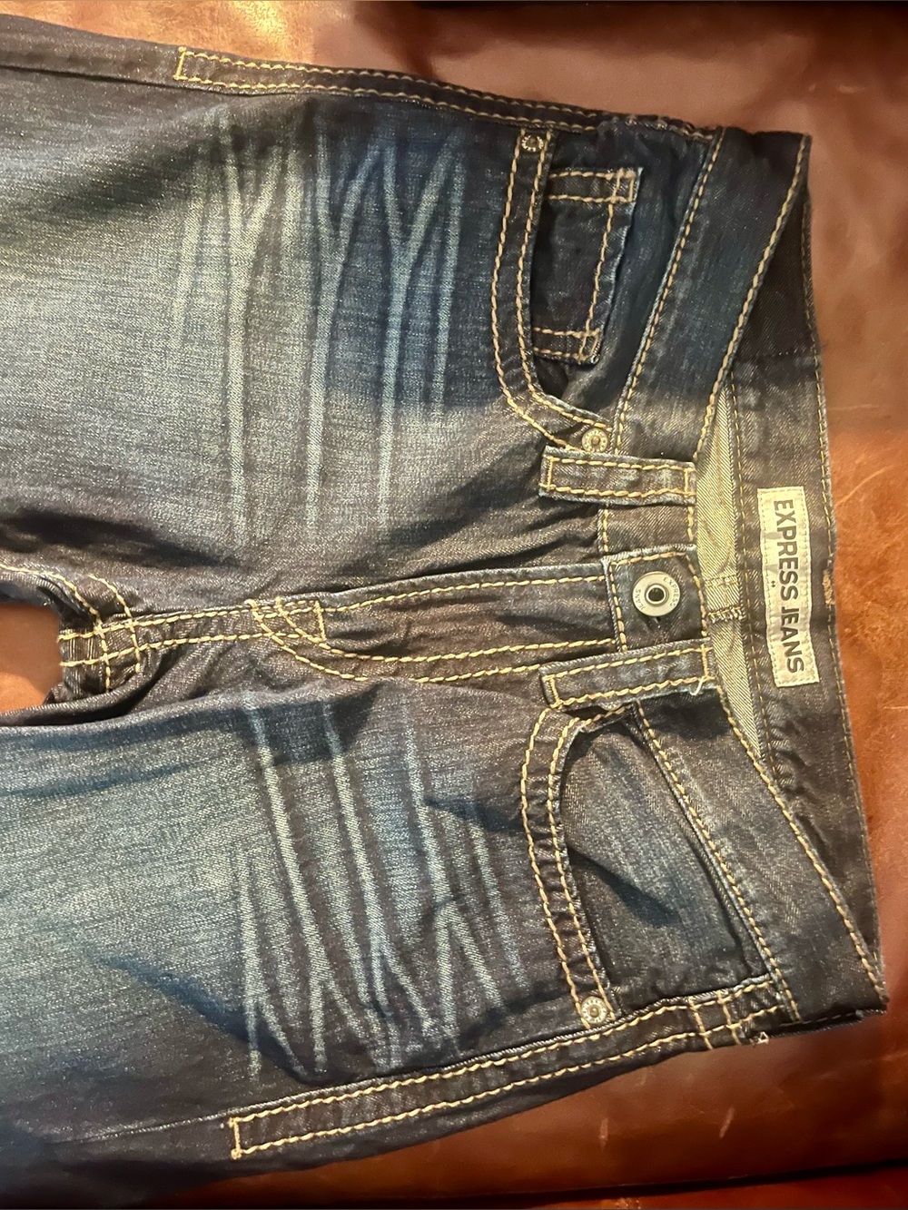 Express KINGSTON Classic Fit BootCut Jeans 30x30